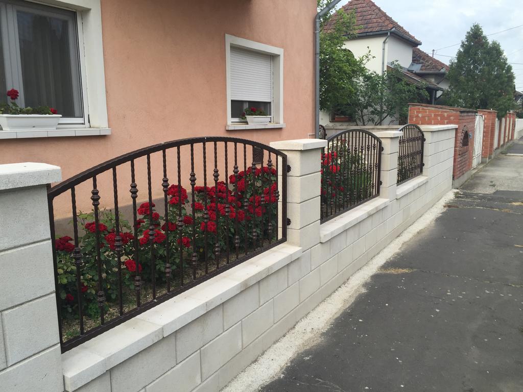 Bundics Vendeghazak Bed & Breakfast Lenti Exterior photo