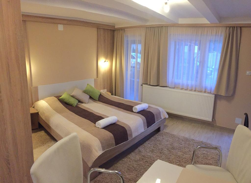 Bundics Vendeghazak Bed & Breakfast Lenti Exterior photo