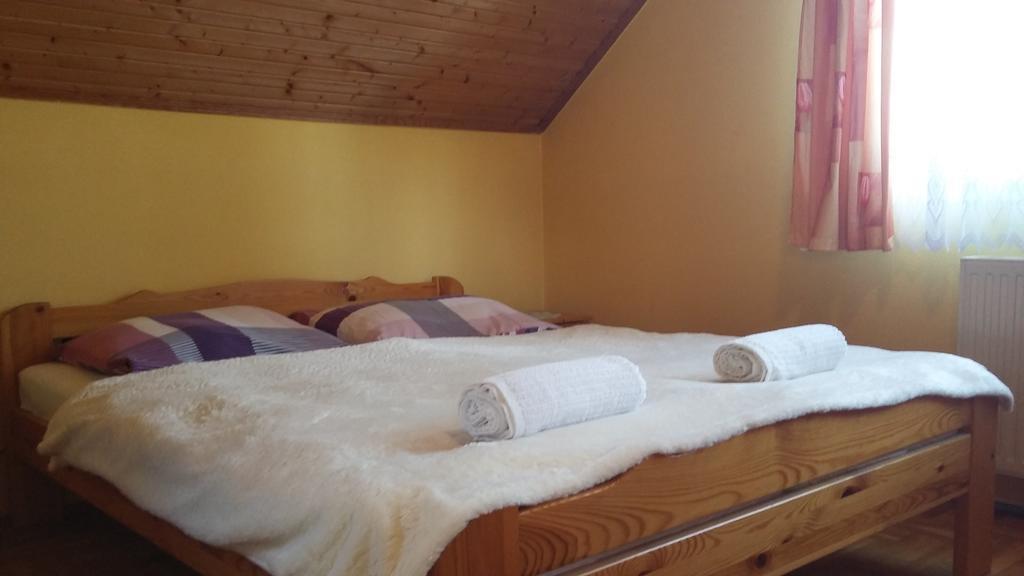 Bundics Vendeghazak Bed & Breakfast Lenti Exterior photo