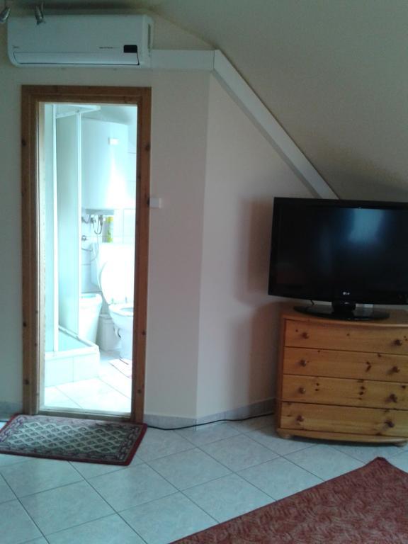 Bundics Vendeghazak Bed & Breakfast Lenti Room photo